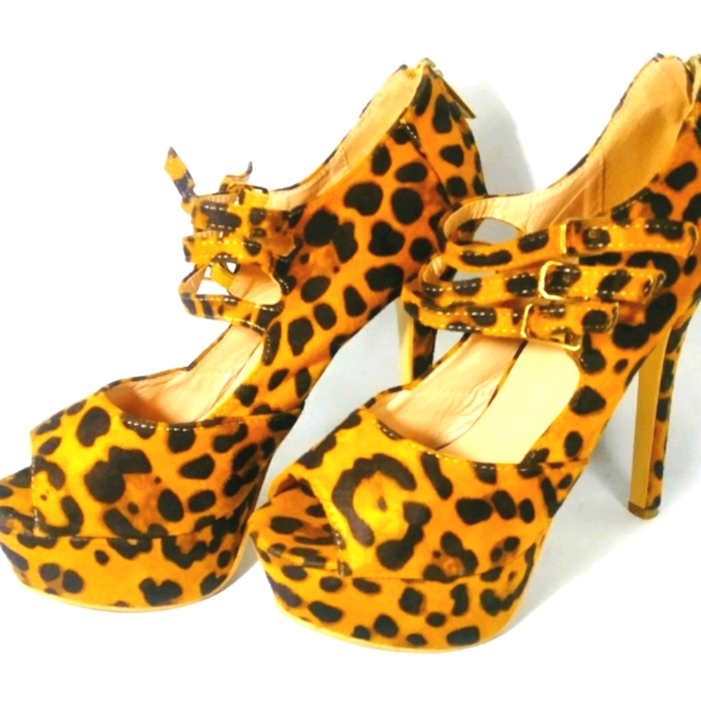 Triple Buckle platform stiletto heels - Picture 3 of 16